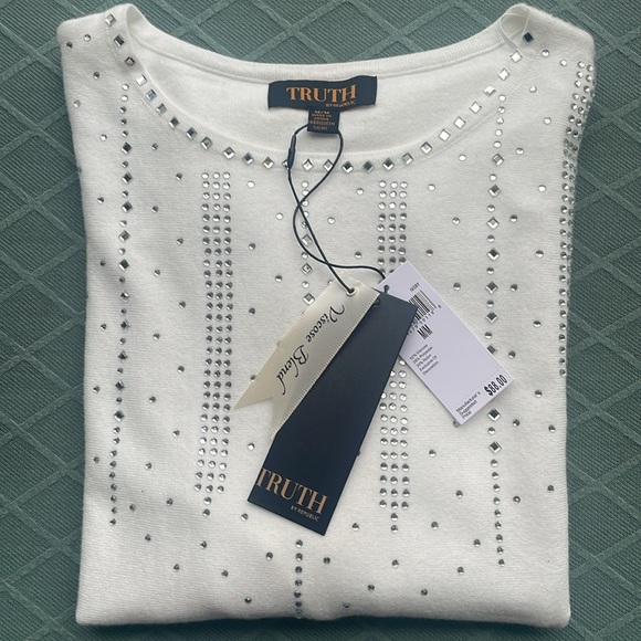 NWT TRUTH by Republic white sweater - Picture 2 of 6